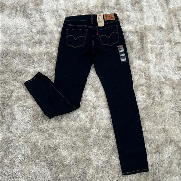 Levi's Women's Dark Blue Skinny Jeans - Picture 6 of 6